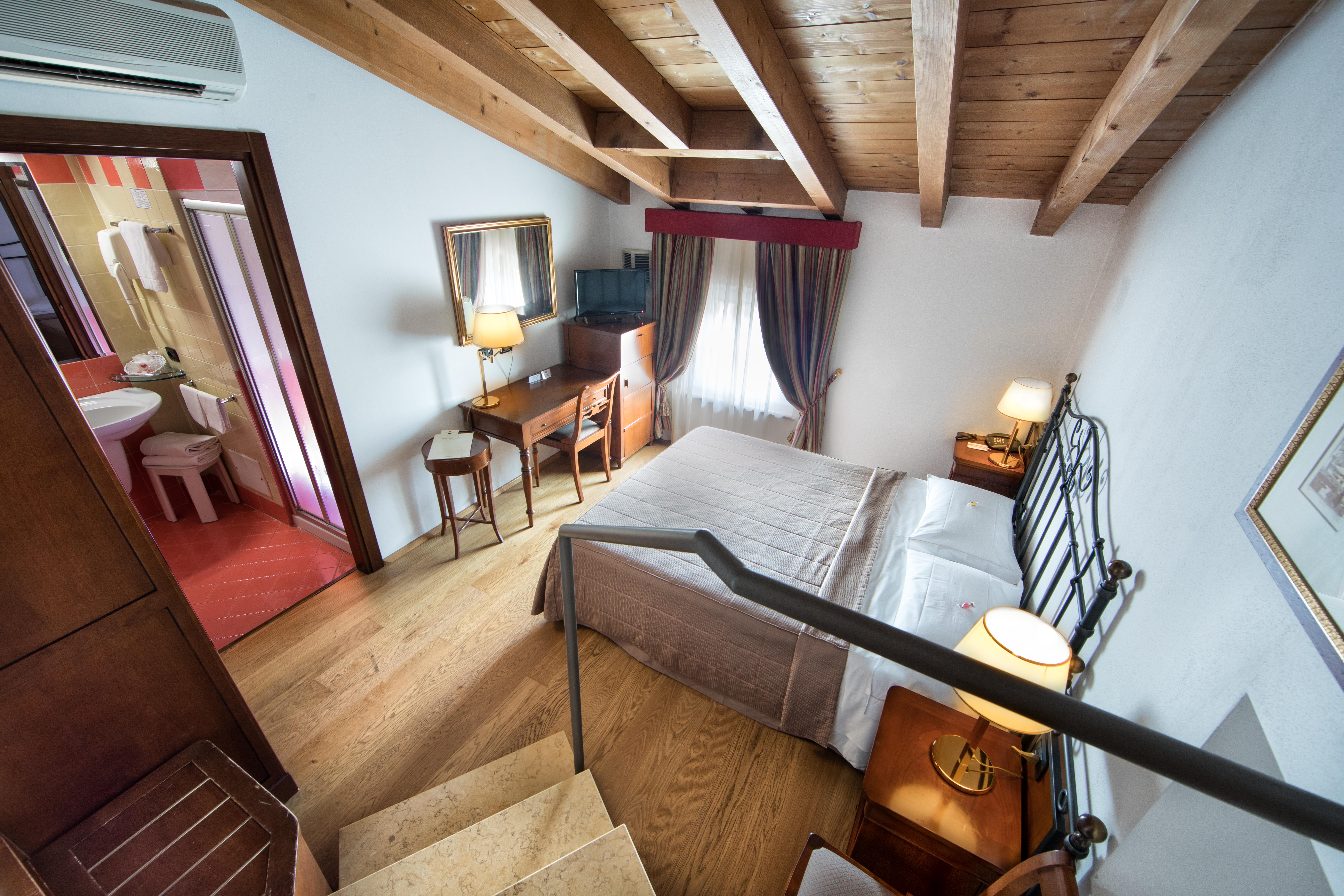 Hotel Villa Malaspina Кастел д'Ацано Екстериор снимка