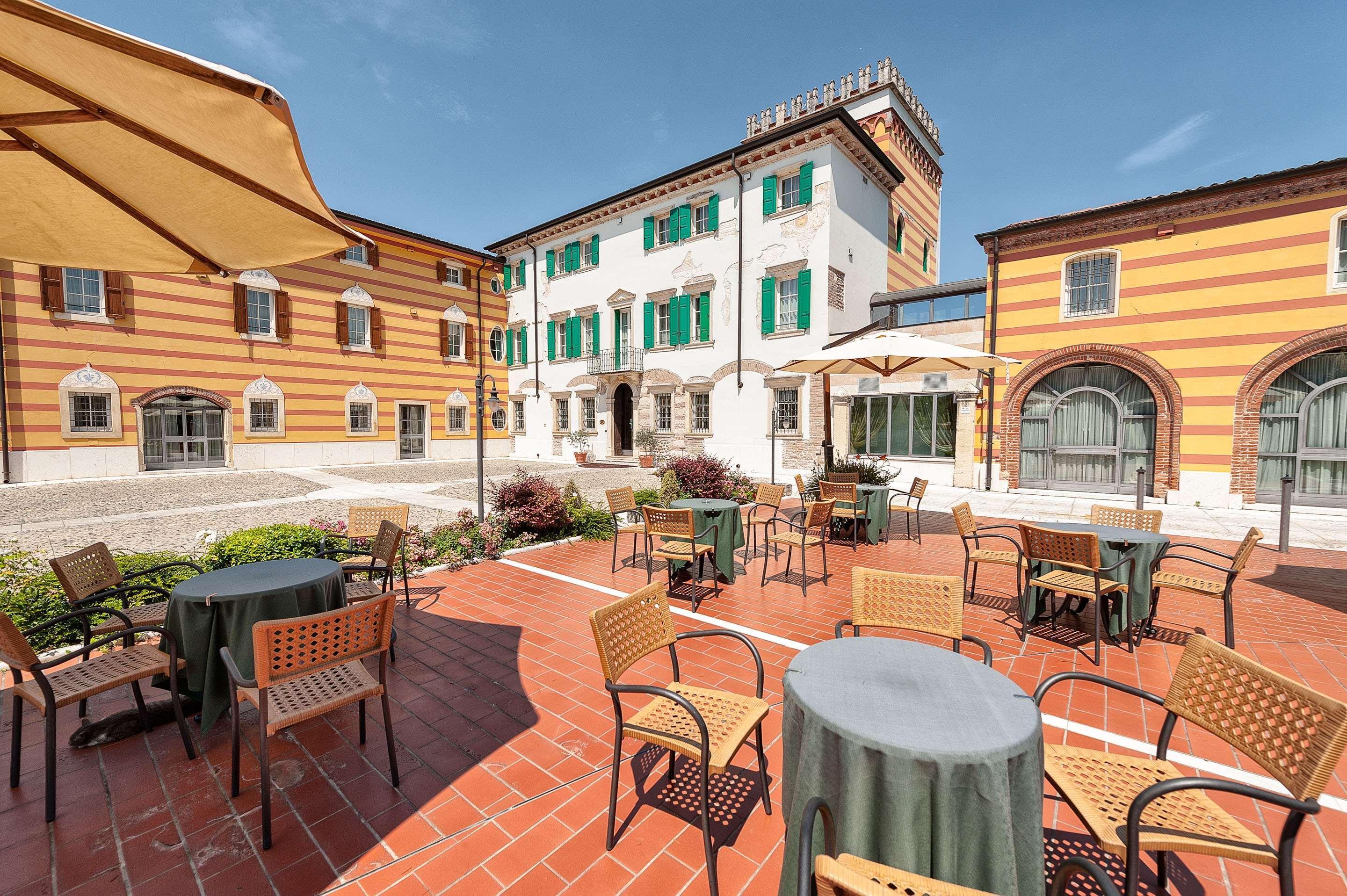 Hotel Villa Malaspina Кастел д'Ацано Екстериор снимка