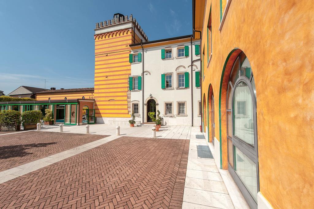 Hotel Villa Malaspina Кастел д'Ацано Екстериор снимка