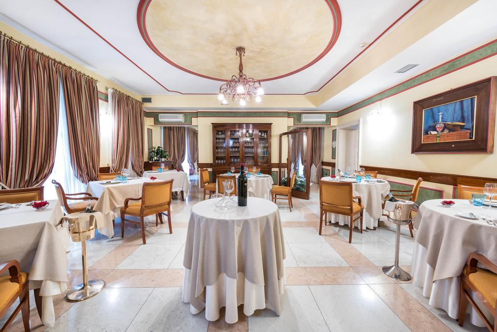 Hotel Villa Malaspina Кастел д'Ацано Екстериор снимка