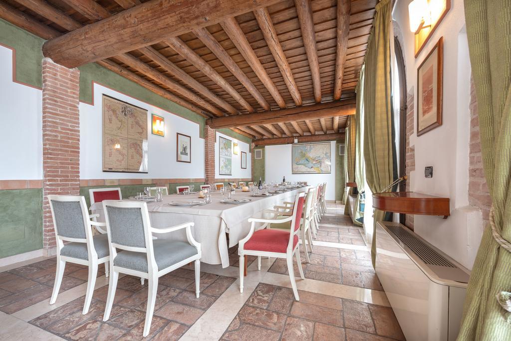 Hotel Villa Malaspina Кастел д'Ацано Екстериор снимка
