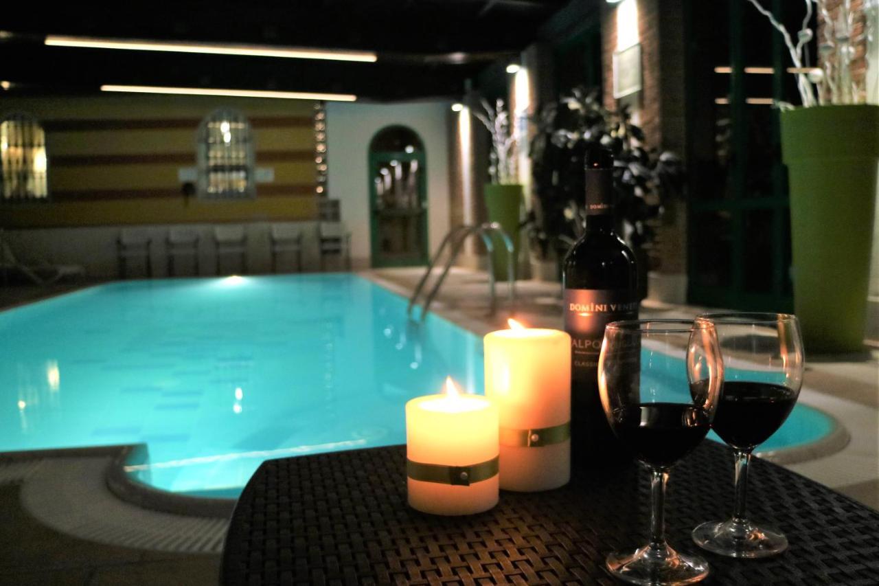 Hotel Villa Malaspina Кастел д'Ацано Екстериор снимка
