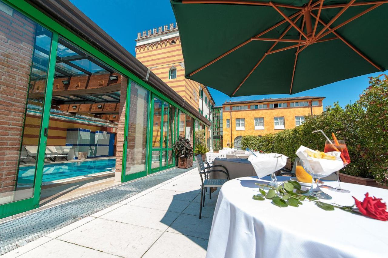 Hotel Villa Malaspina Кастел д'Ацано Екстериор снимка