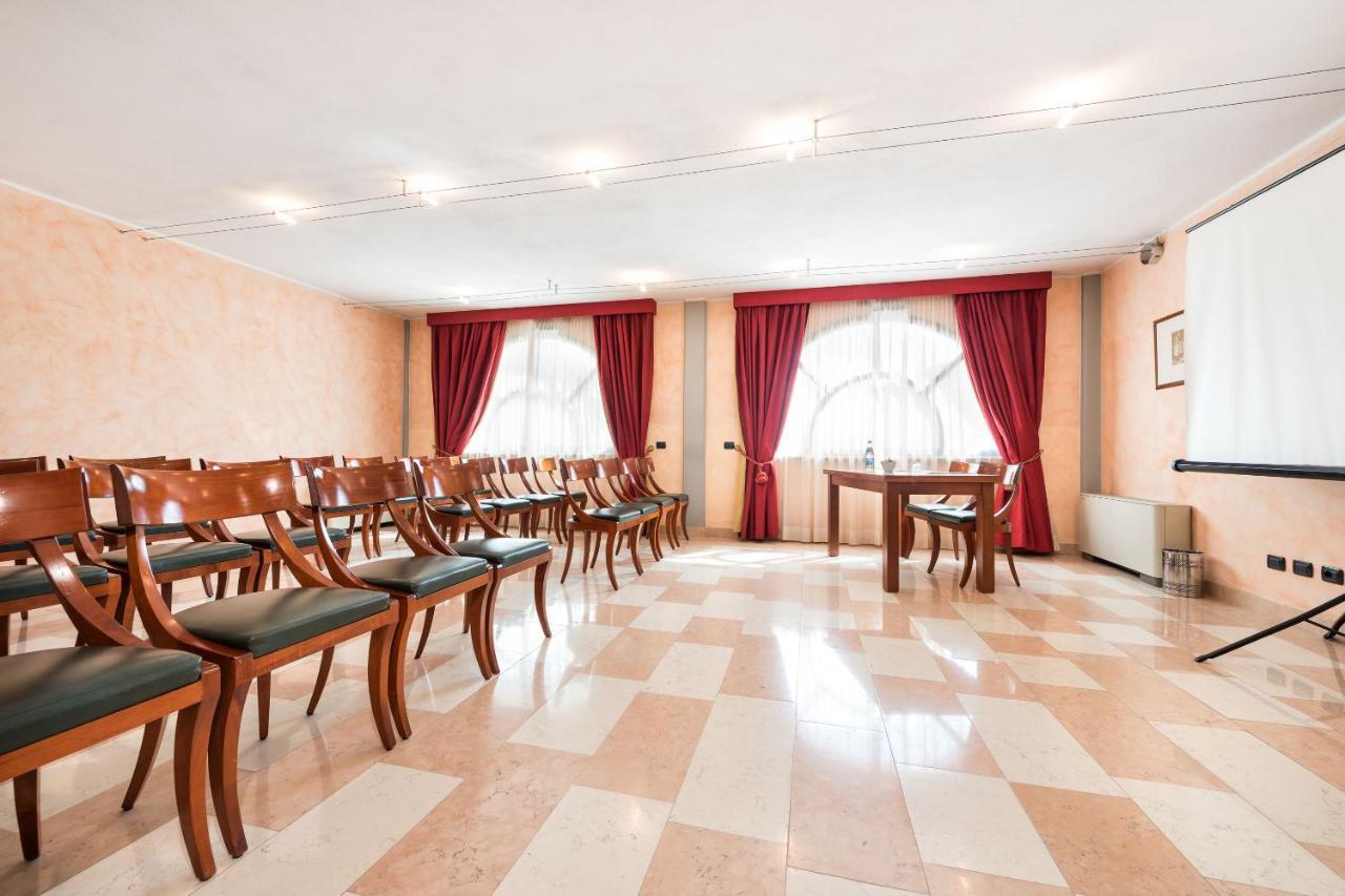 Hotel Villa Malaspina Кастел д'Ацано Екстериор снимка