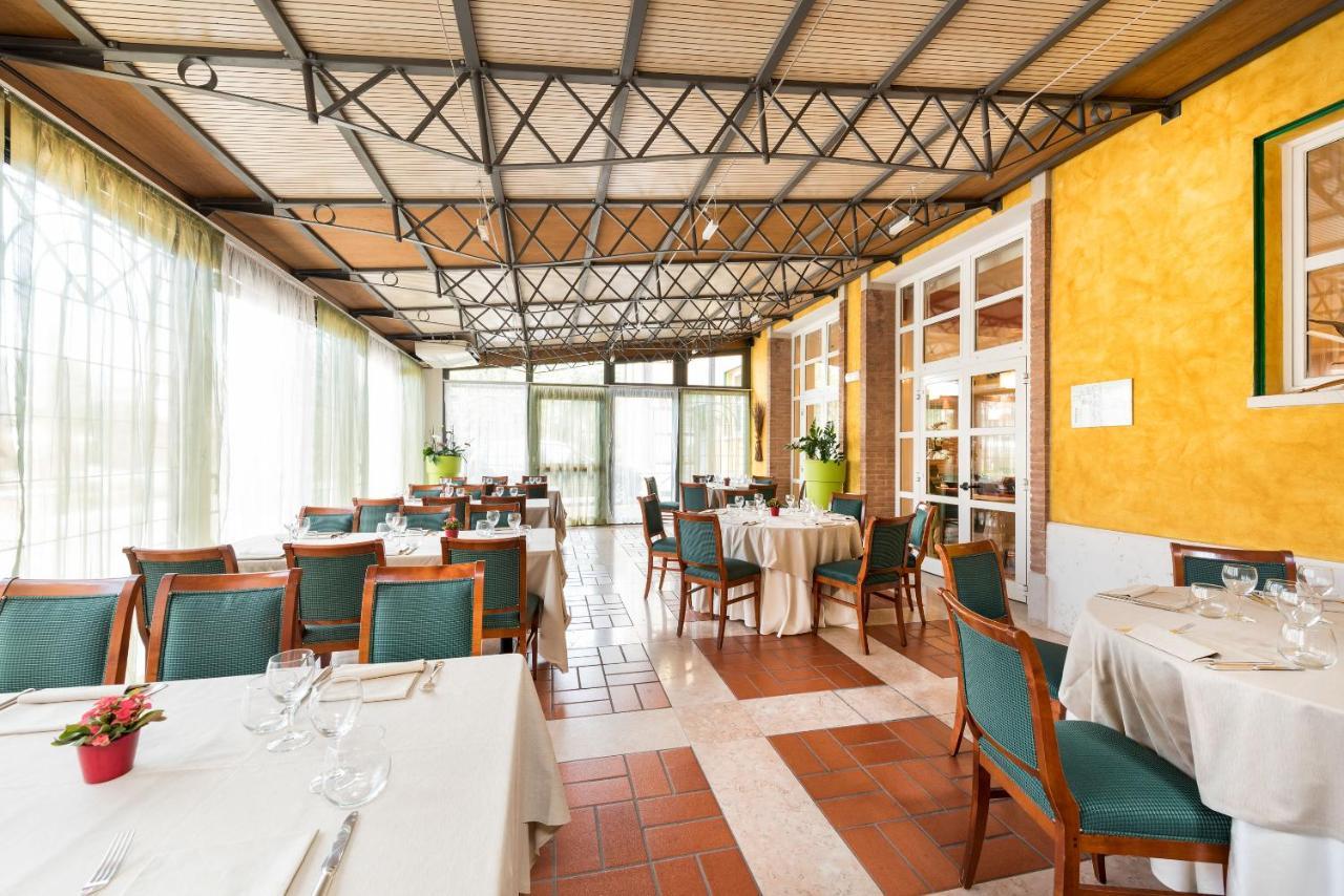 Hotel Villa Malaspina Кастел д'Ацано Екстериор снимка